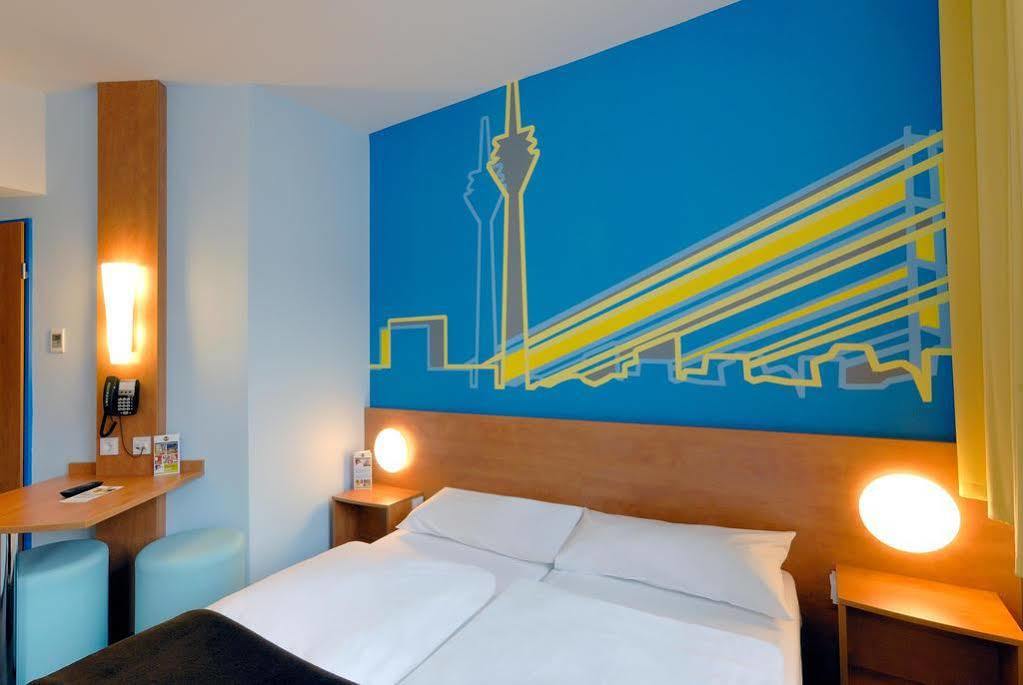 B&B Hotel Dusseldorf-Mitte ภายนอก รูปภาพ